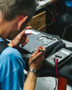 microwave repair technicians